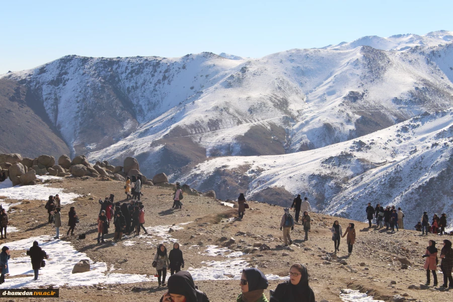 کوهنوردی  جمعی از دانشجویان آموزشکده