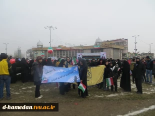 شرکت جمعی از دانشجویان آموزشکده در راهپیمایی با شکوه 22 بهمن ماه