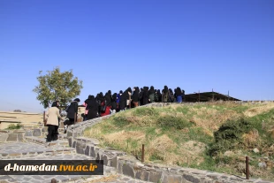 بازدیددانشجویان معماری از موزه هگمتانه برای درس طراحی معماری ۳ با موضوع آموزش طراحی موزه 3