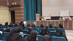 به همت انجمن علمی گروه کامپیوتر آموزشکده ملی مهارت دختران همدان، همایش از hello world  تا درآمد دلاری برگزار شد 3