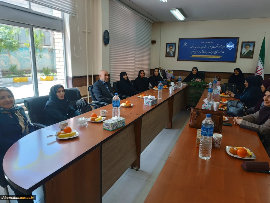 آیین تجلیل و تکریم پیشکسوتان و رونمایی از تصاویر روسای سابق آموزشکده ی ملی مهارت دختران همدان در هفته آموزش 5