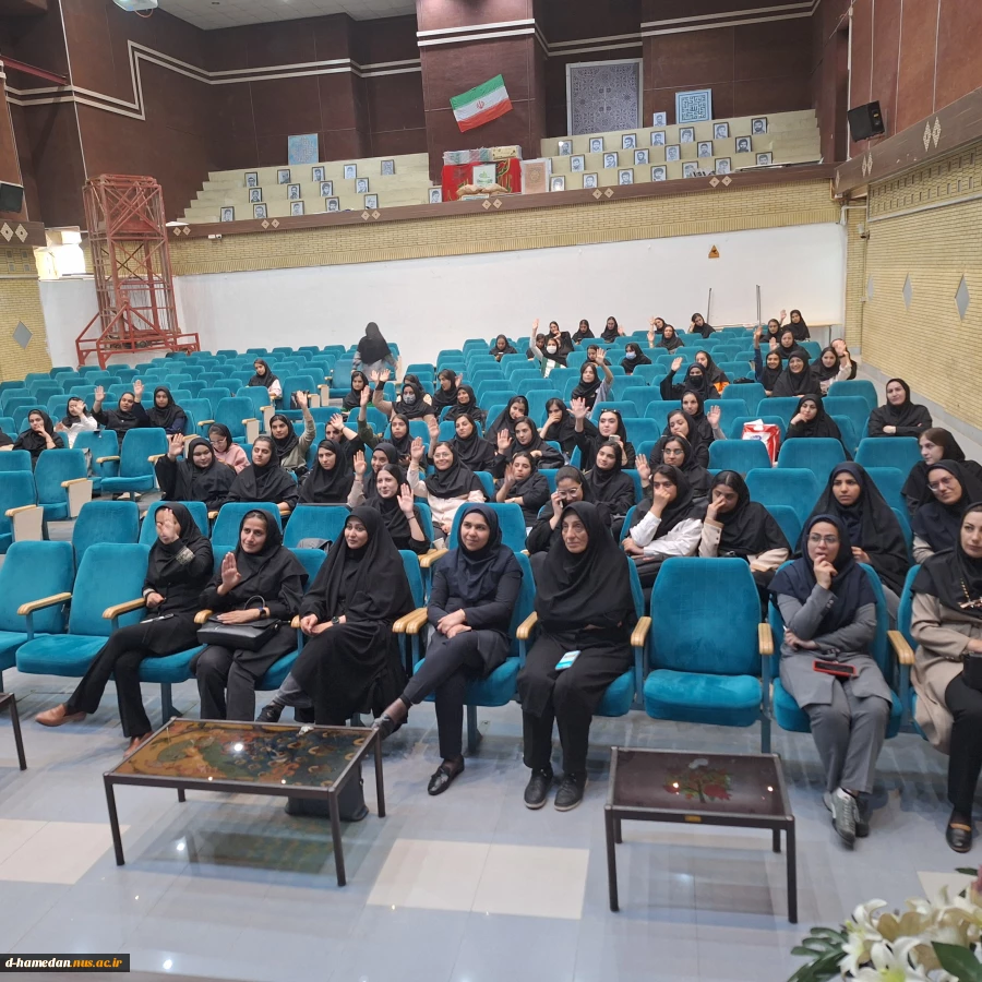 به مناسبت هفته ی خوابگاه ها، دومین جلسه از کارگاه ارتباط موثر برگزار شد 4