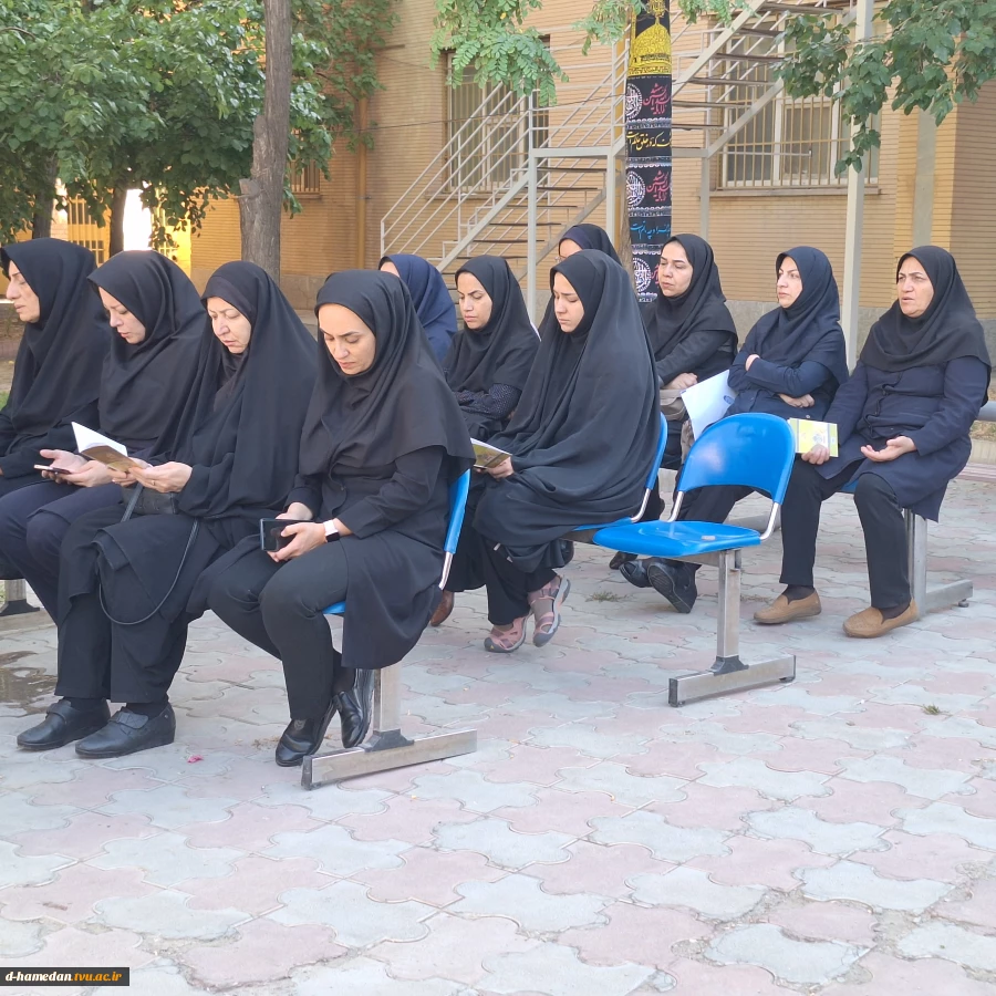 برگزاری نشست بصیرتی و جلسه‌ی پرسش و پاسخ در خصوص جنگ تحمیلی اسرائیل ویژه همکاران؛ با حضور جناب آقای محرمی؛ معاون سیاسی سپاه انصارالحسین همدان
 6