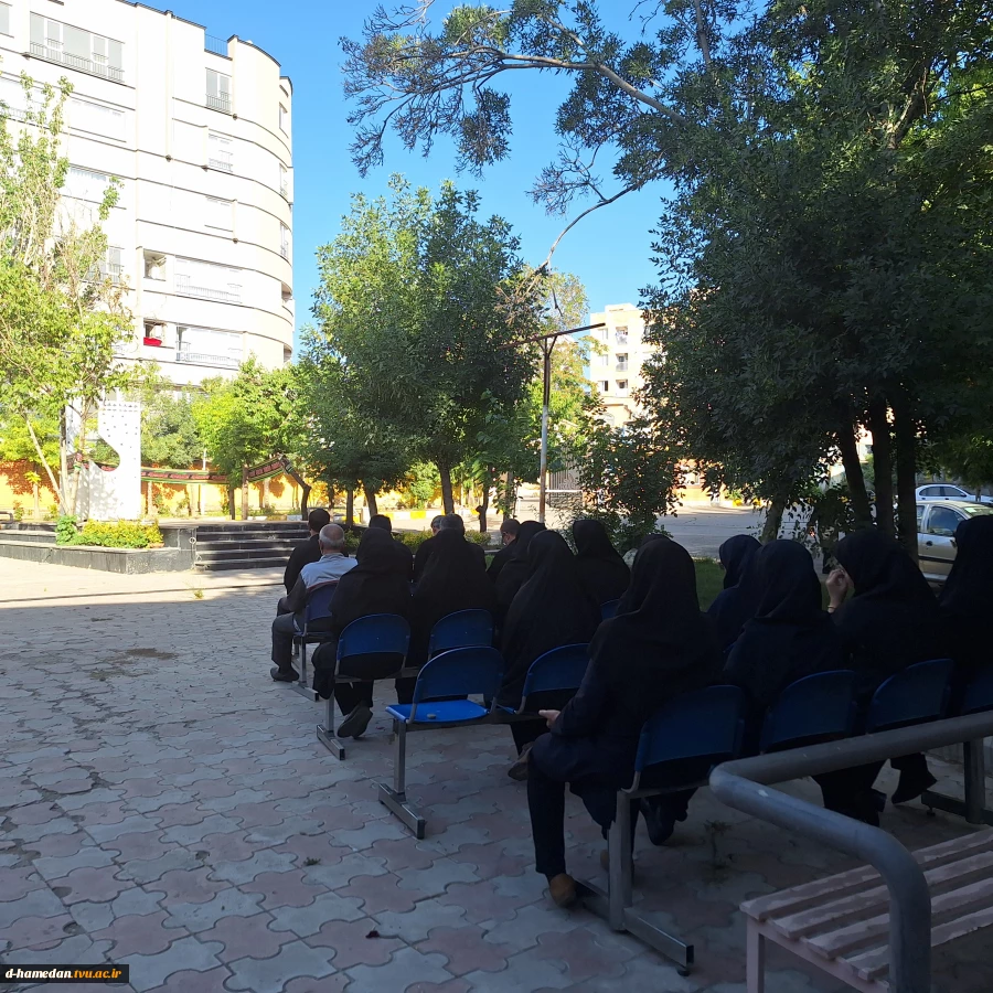 برگزاری نشست بصیرتی و جلسه‌ی پرسش و پاسخ در خصوص جنگ تحمیلی اسرائیل ویژه همکاران؛ با حضور جناب آقای محرمی؛ معاون سیاسی سپاه انصارالحسین همدان
 8